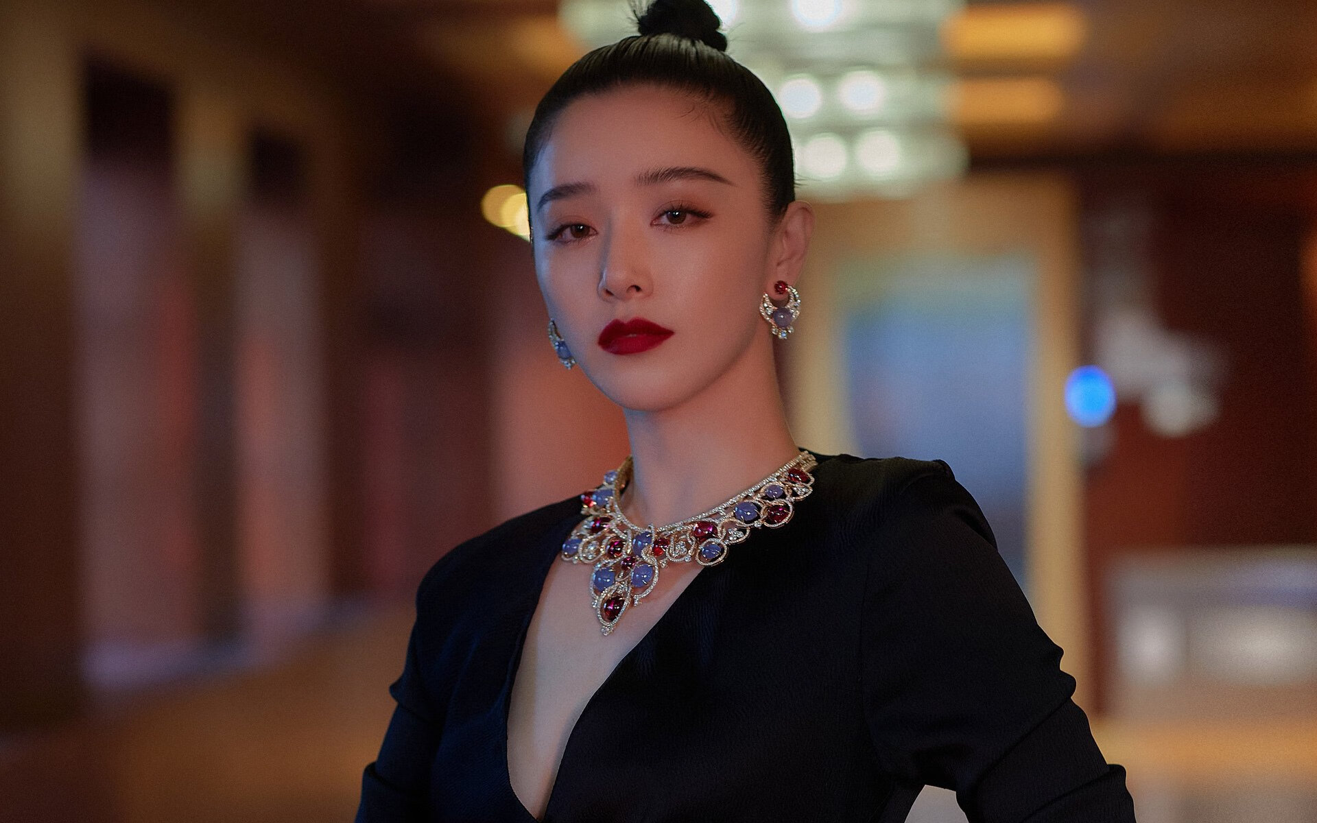 世界划手会师成都，共绘湖上竞技图